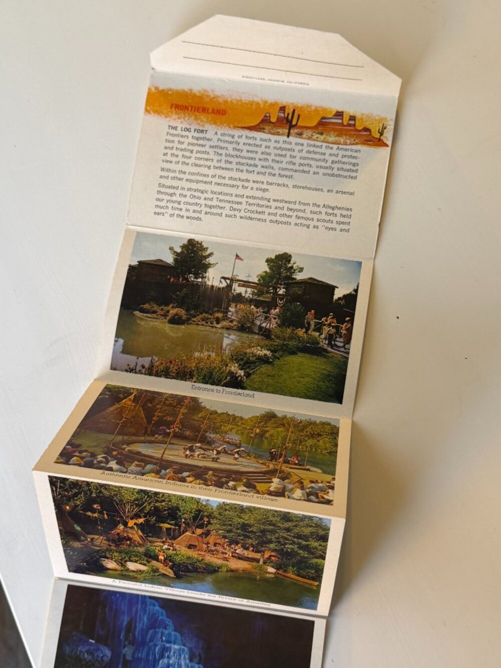 Vintage 1960s Disneyland Frontierland Fold-out Postcard Booklet